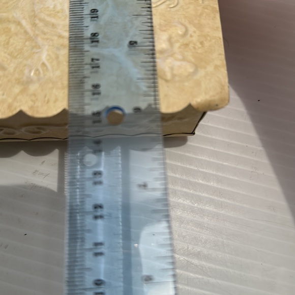 Embossed “HANDKERCHIEFS” Metal Storage Box  Creamy Beige 6” Square - Picture 6 of 6